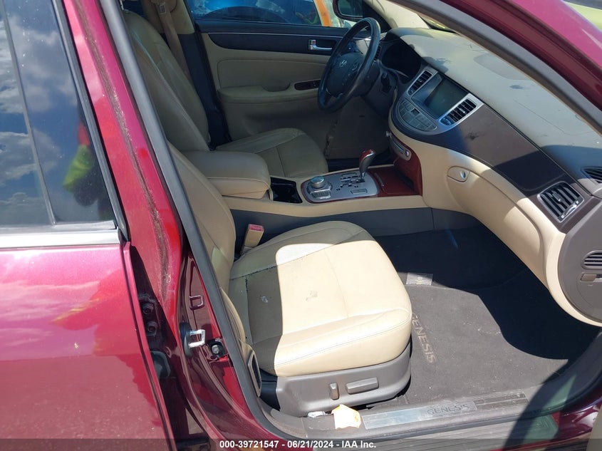 2012 Hyundai Genesis 3.8 VIN: KMHGC4DD9CU152054 Lot: 39721547