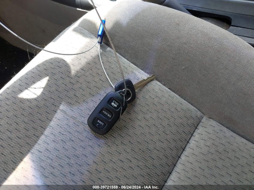 2004 Toyota Camry Le VIN: 4T1BE30K64U843837 Lot: 39721559