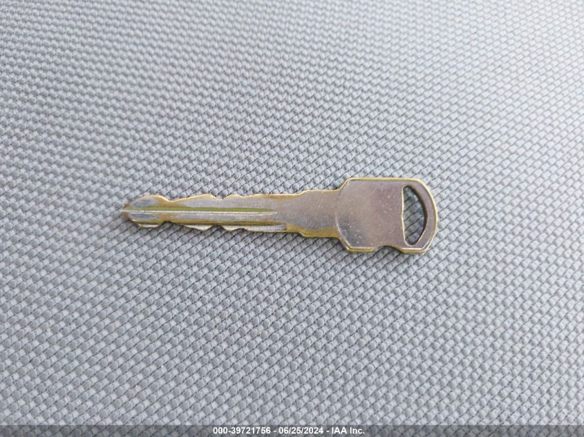 1998 GMC Sierra 1500 Special VIN: 1GTEC14W4WZ548539 Lot: 39721756