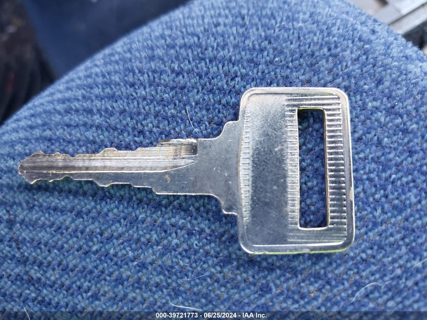 1992 Volvo 240 Gl VIN: YV1AS8816N1458437 Lot: 39721773