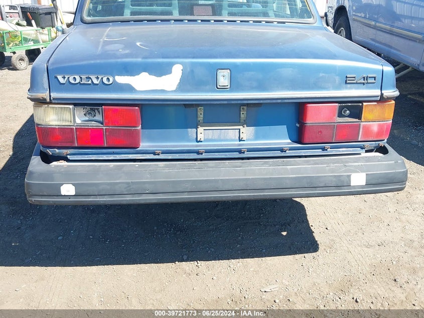 1992 Volvo 240 Gl VIN: YV1AS8816N1458437 Lot: 39721773
