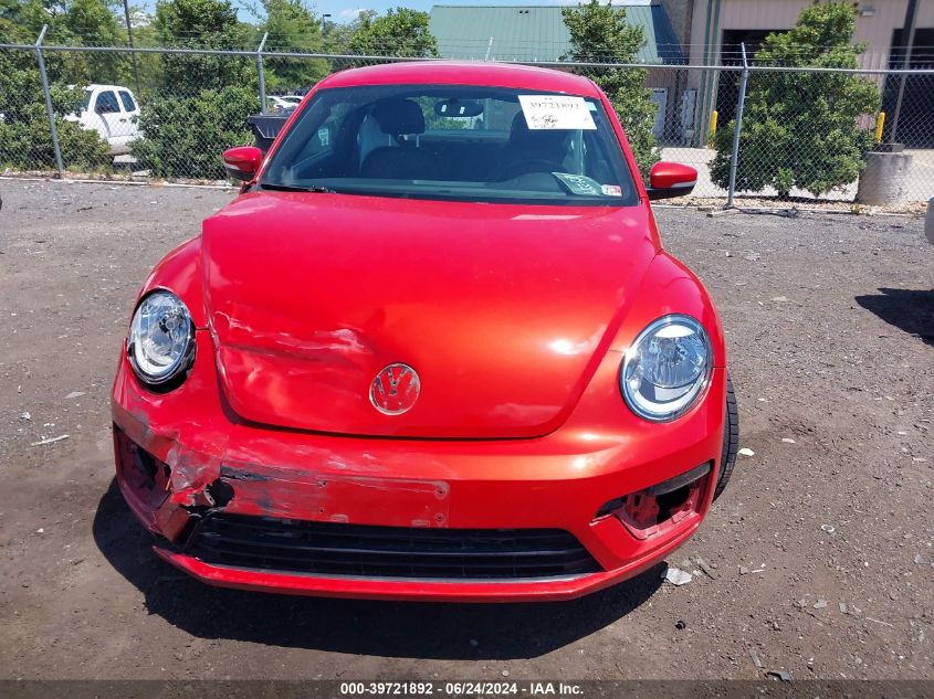 2019 Volkswagen Beetle 2.0T Final Edition Se/2.0T Final Edition Sel/2.0T S VIN: 3VWFD7AT0KM710383 Lot: 39721892