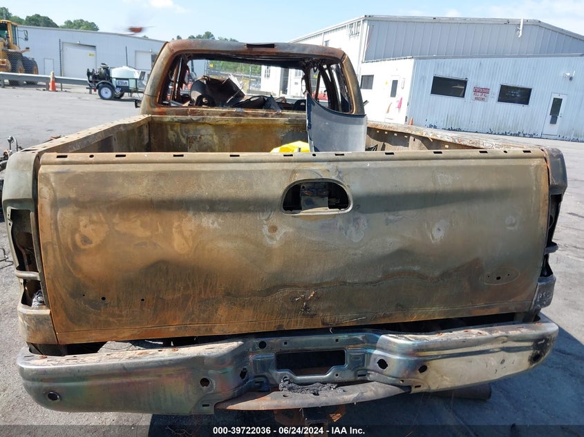 2003 Ford F-250 Lariat/Xl/Xlt VIN: 1FTNW21PX3ECO5067 Lot: 39722036