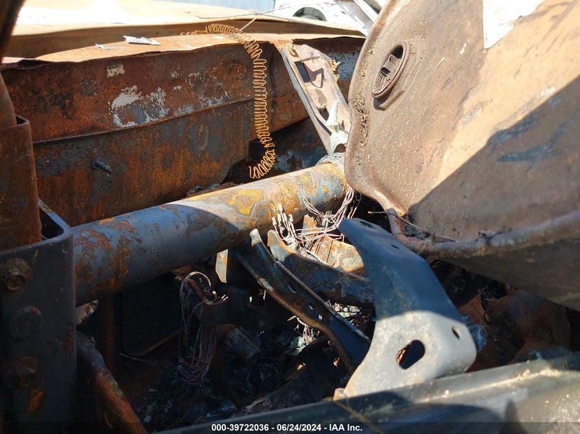 2003 Ford F-250 Lariat/Xl/Xlt VIN: 1FTNW21PX3ECO5067 Lot: 39722036