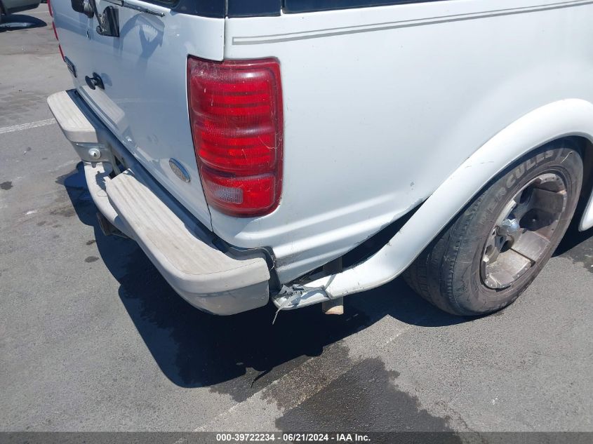 1999 Ford Expedition Eddie Bauer/Xlt VIN: 1FMRU17L4XLA75922 Lot: 39722234