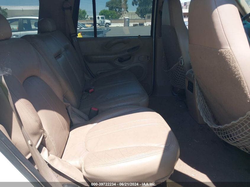 1999 Ford Expedition Eddie Bauer/Xlt VIN: 1FMRU17L4XLA75922 Lot: 39722234