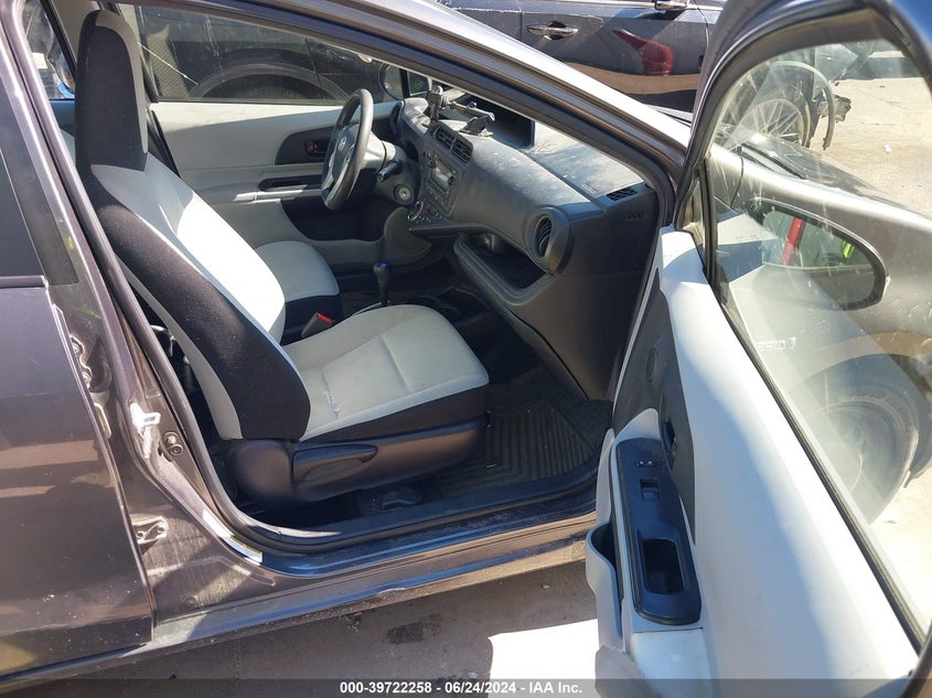 2014 Toyota Prius C One VIN: JTDKDTB38E1064309 Lot: 39722258