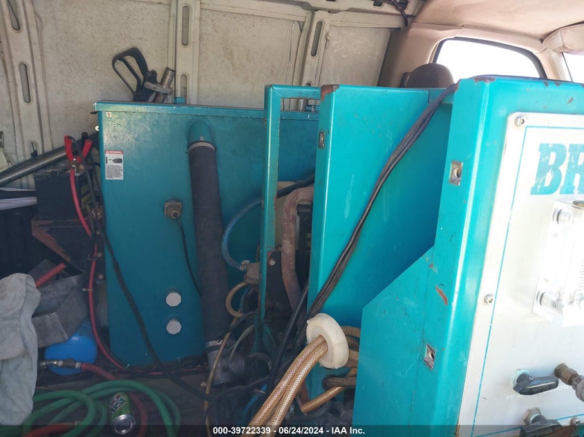 2002 Chevrolet Express VIN: 1GCHG39R521130922 Lot: 39722339