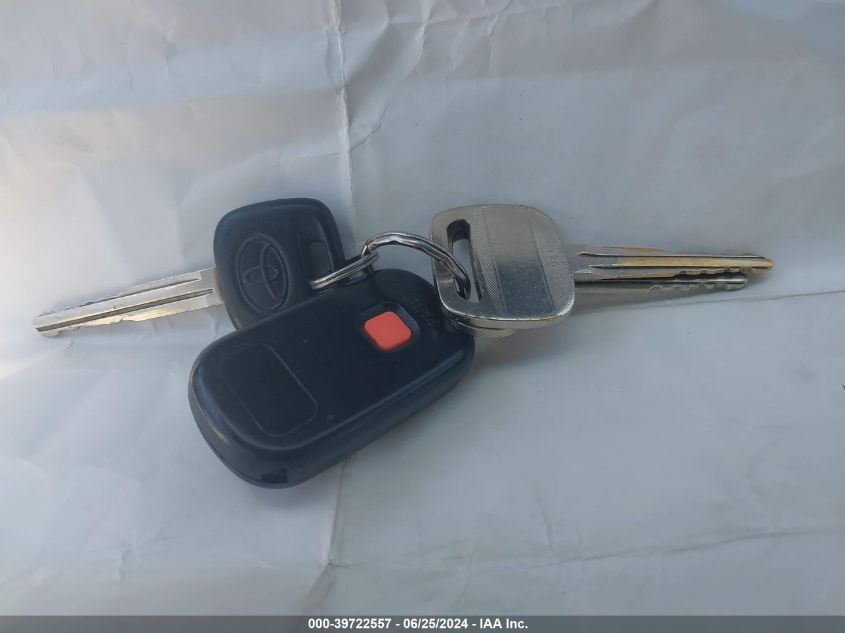 2003 Toyota Camry Le VIN: 4T1BE32K83U154457 Lot: 39722557