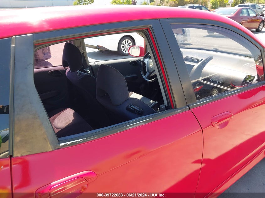 2008 Honda Fit Sport VIN: JHMGD38658S051313 Lot: 39722683