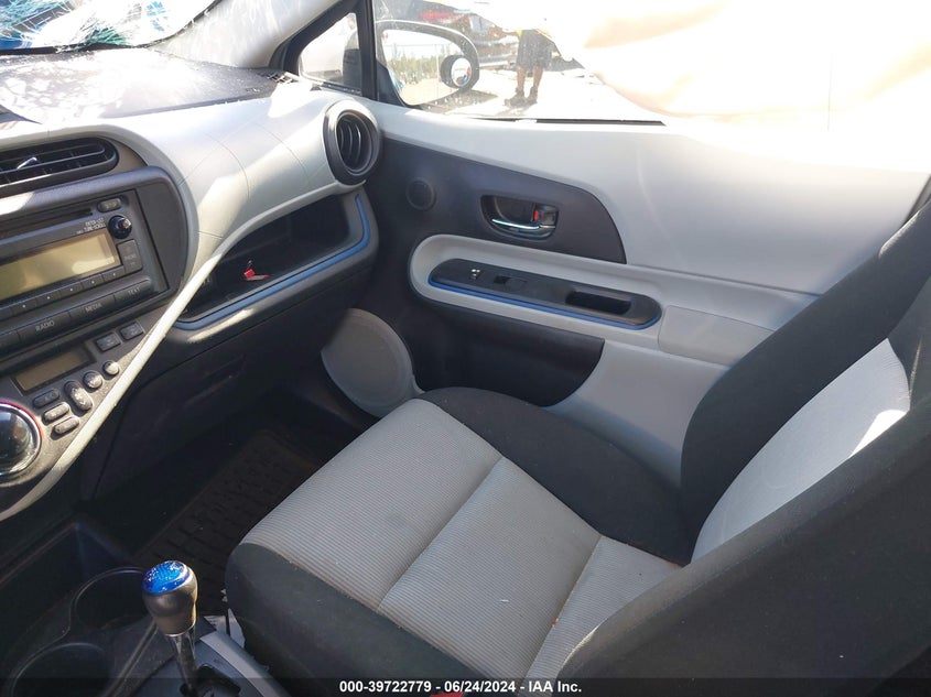 2012 Toyota Prius C Two VIN: JTDKDTB31C1515660 Lot: 39722779