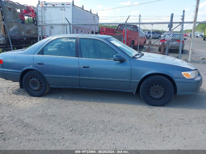 2000 Toyota Camry Le VIN: JT2BG22K0Y0435796 Lot: 39722954