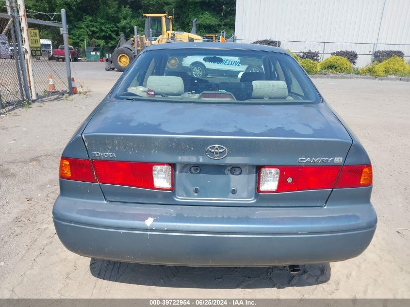 2000 Toyota Camry Le VIN: JT2BG22K0Y0435796 Lot: 39722954