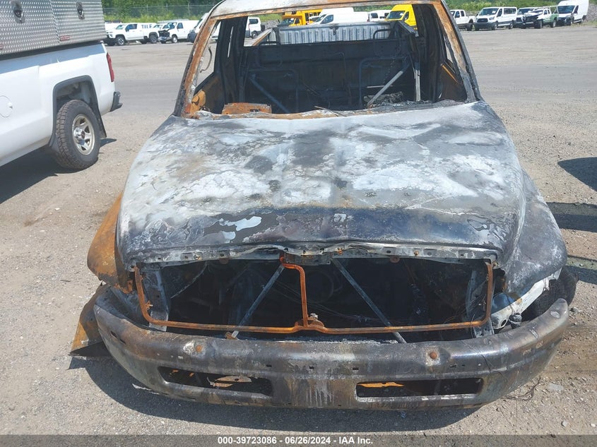 2001 Dodge Ram 1500 VIN: 1B7HF13Z21J270070 Lot: 39723086