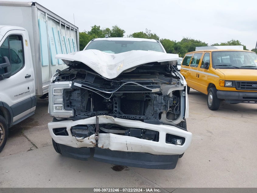 2018 Ford F-250 Platinum VIN: 1FT7W2B61JEB71418 Lot: 39723246