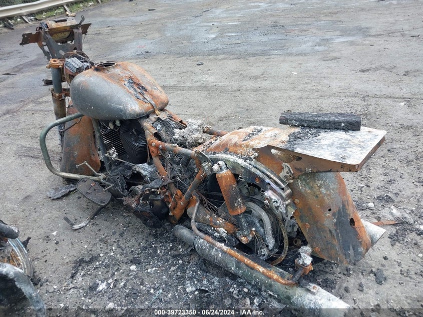 2015 HARLEY-DAVIDSON FLTRXS ROAD GLIDE SPECIAL - 1HD1KTM12FB601831