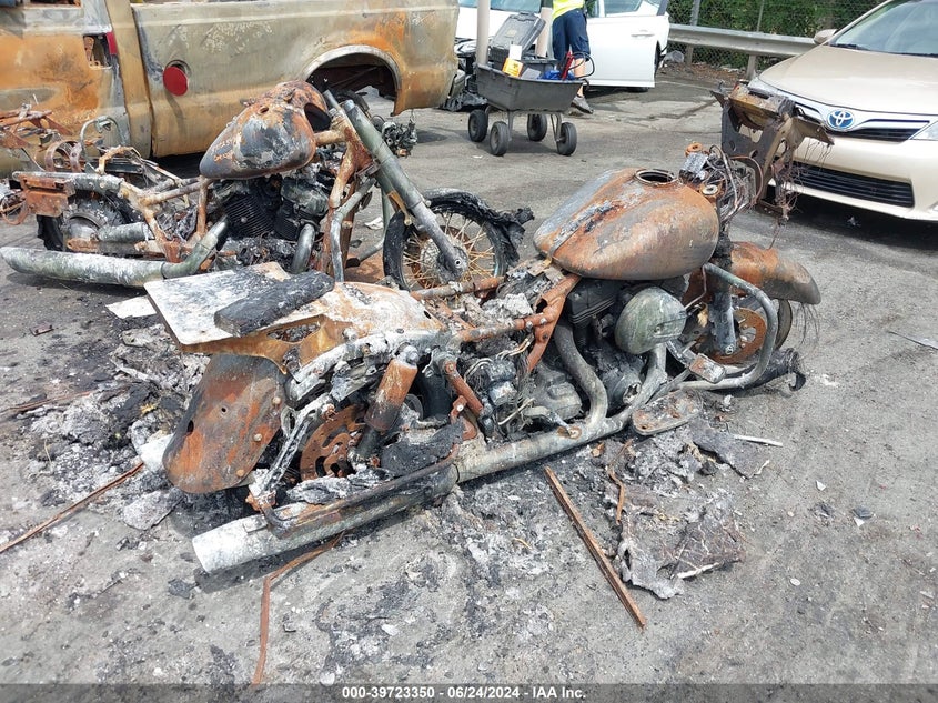 2015 HARLEY-DAVIDSON FLTRXS ROAD GLIDE SPECIAL - 1HD1KTM12FB601831