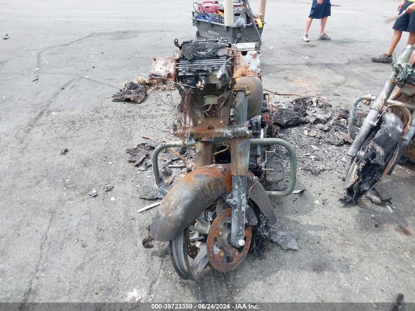 2015 HARLEY-DAVIDSON FLTRXS ROAD GLIDE SPECIAL - 1HD1KTM12FB601831