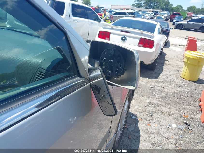 2005 Cadillac Srx V6 VIN: 1GYEE637650229237 Lot: 39723414