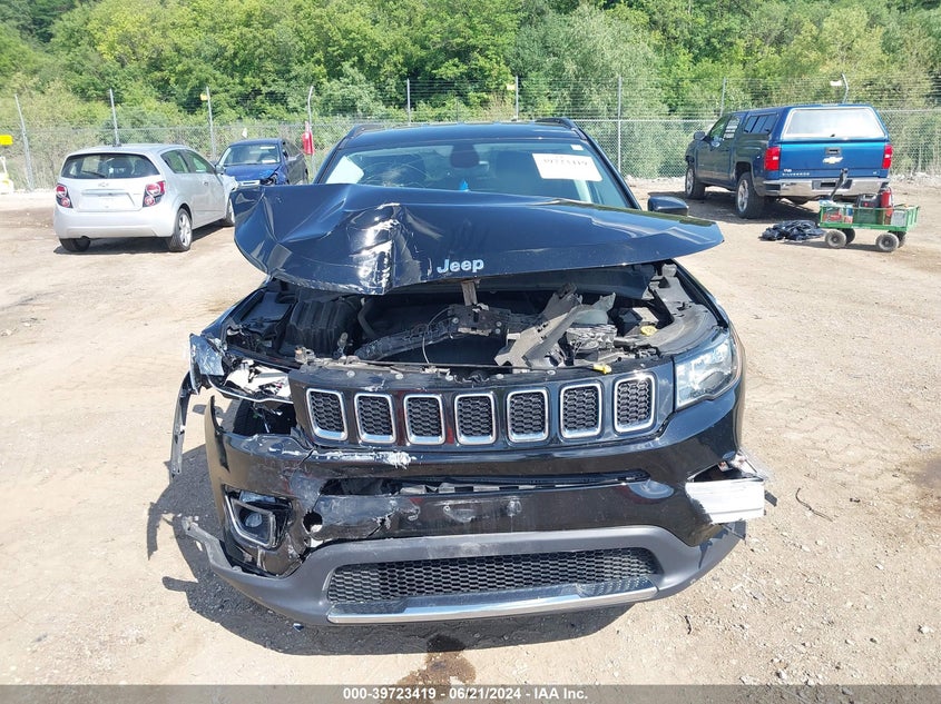 VIN 3C4NJDCB1JT190600 2018 JEEP COMPASS LIMITED 4X4