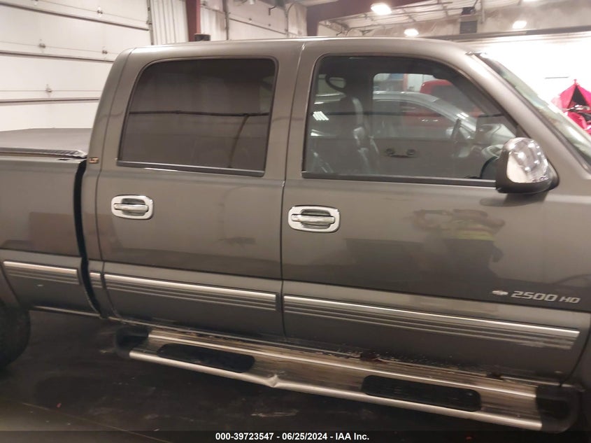 2001 Chevrolet Silverado 2500Hd Lt VIN: 1GCHK23U91F125147 Lot: 39723547