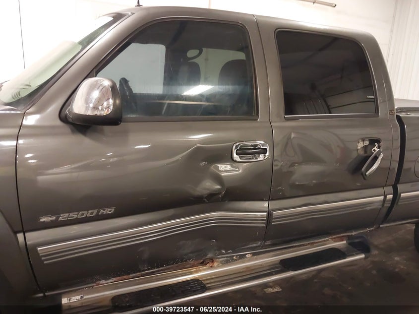 2001 Chevrolet Silverado 2500Hd Lt VIN: 1GCHK23U91F125147 Lot: 39723547