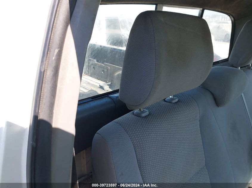 2012 Toyota Tacoma VIN: 5TFNX4CN4CX015807 Lot: 39723597