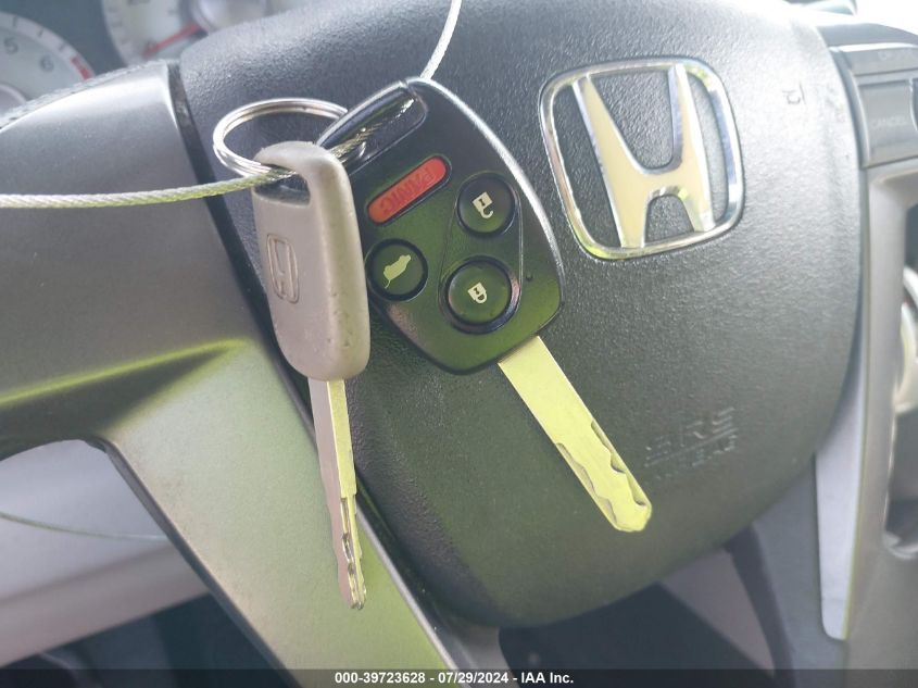 2010 Honda Pilot Lx VIN: 5FNYF3H21AB004876 Lot: 39723628