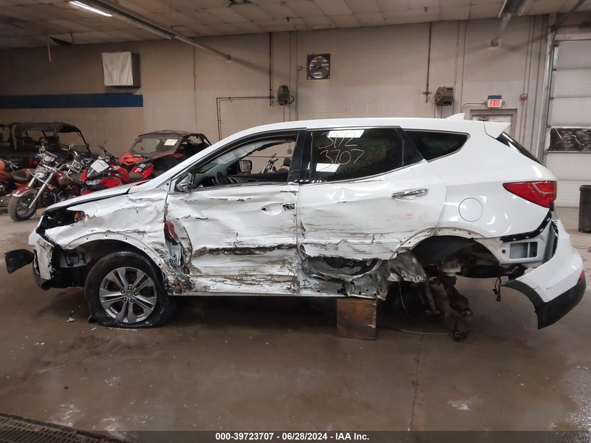 2016 Hyundai Santa Fe Sport 2.4L VIN: 5XYZTDLB8GG369695 Lot: 39723707