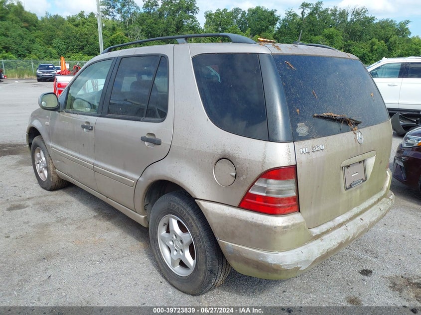 2001 Mercedes-Benz Ml 320 VIN: 4JGAB54E61A270293 Lot: 39723839