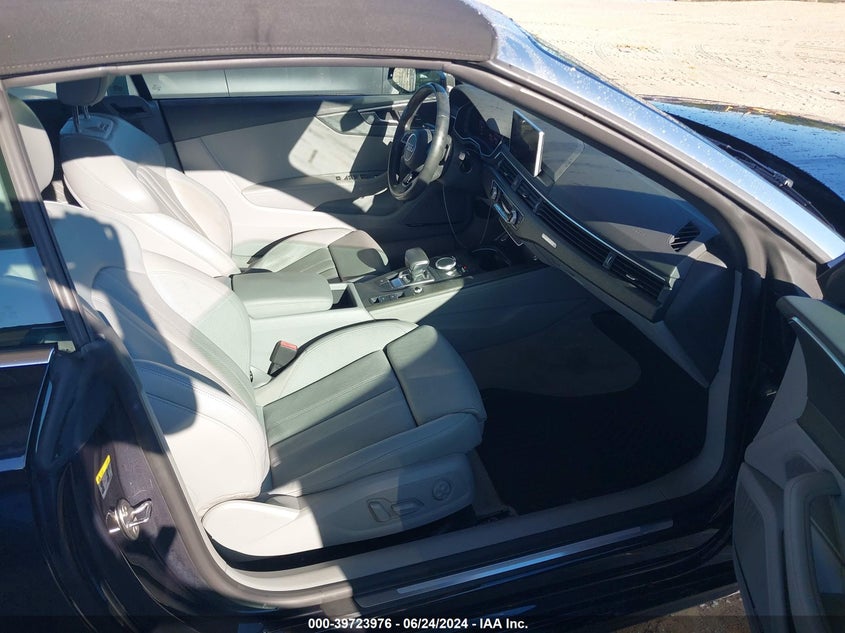 VIN WAU2NGF54JN018928 2018 AUDI A5 2.0T PREMIUM