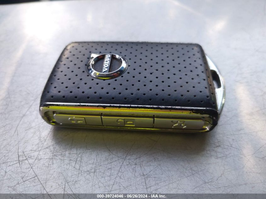 2016 Volvo Xc90 T6 R-Design VIN: YV4A22PM4G1048508 Lot: 39724046