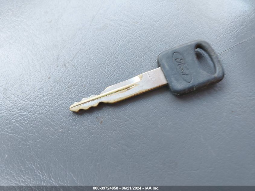 1997 Ford F-150 Lariat/Xl/Xlt VIN: 1FTDX1869VKA15054 Lot: 39724058