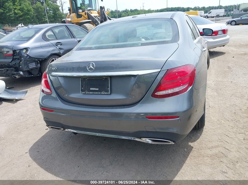 2017 Mercedes-Benz E 300 VIN: WDDZF4JB8HA080477 Lot: 39724101