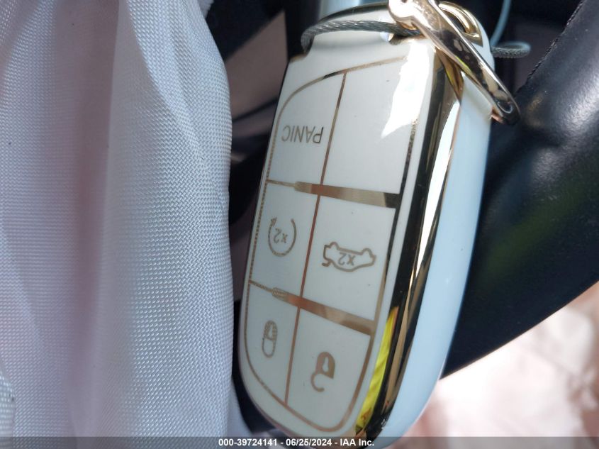 2017 Jeep Cherokee Latitude VIN: 1C4PJLCS0HW549636 Lot: 39724141