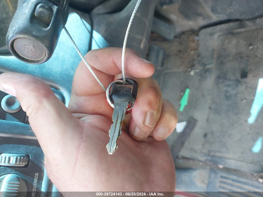 2000 Chevrolet Silverado 1500 Ls VIN: 1GCEK19V1YE234022 Lot: 39724143