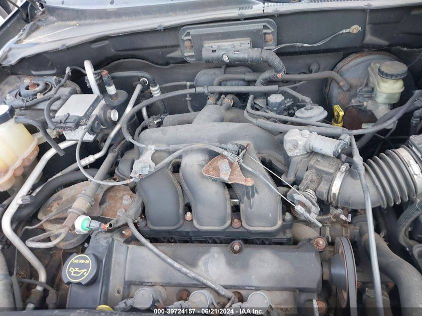 2004 Ford Escape Xls VIN: 1FMYU92184KA29981 Lot: 39724157