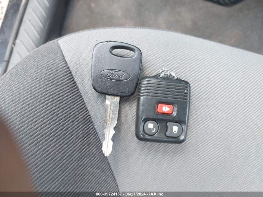 2004 Ford Escape Xls VIN: 1FMYU92184KA29981 Lot: 39724157