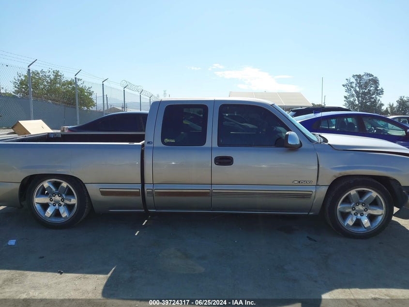 2000 Chevrolet Silverado 1500 Ls VIN: 2GCEC19T9Y1396834 Lot: 39724317