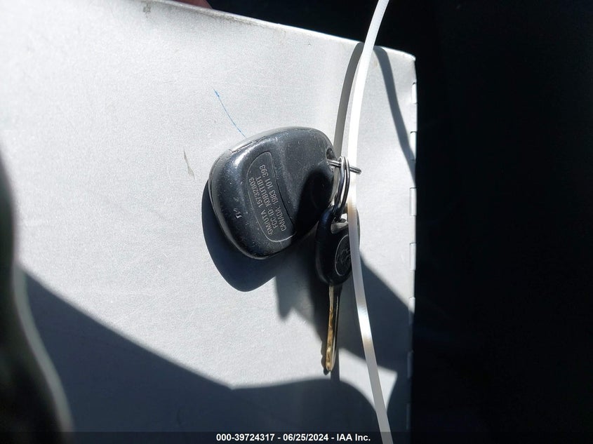 2000 Chevrolet Silverado 1500 Ls VIN: 2GCEC19T9Y1396834 Lot: 39724317