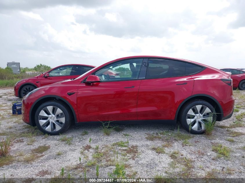 2024 Tesla Model Y Long Range Dual Motor All-Wheel Drive VIN: 7SAYGDEE4RA276917 Lot: 39724457