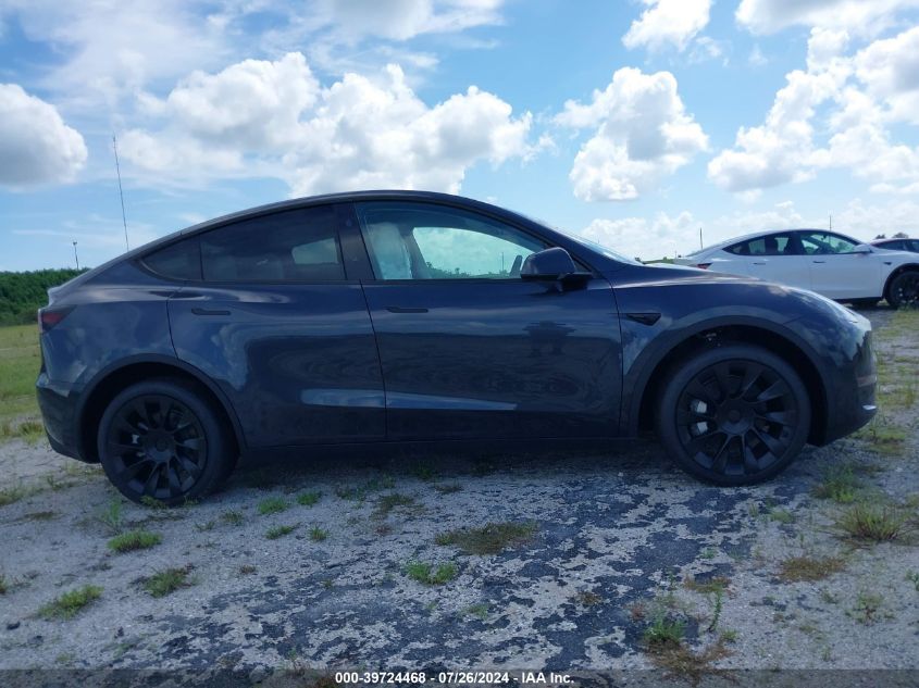 2024 Tesla Model Y Long Range Dual Motor All-Wheel Drive VIN: 7SAYGDEE5RA281690 Lot: 39724468