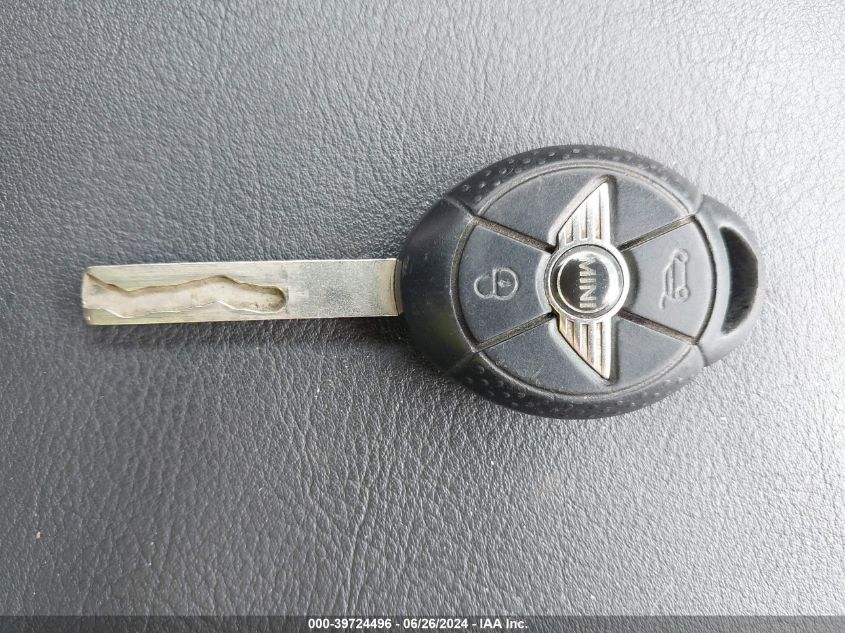 2005 Mini Cooper S VIN: WMWRH33505TK56568 Lot: 39724496