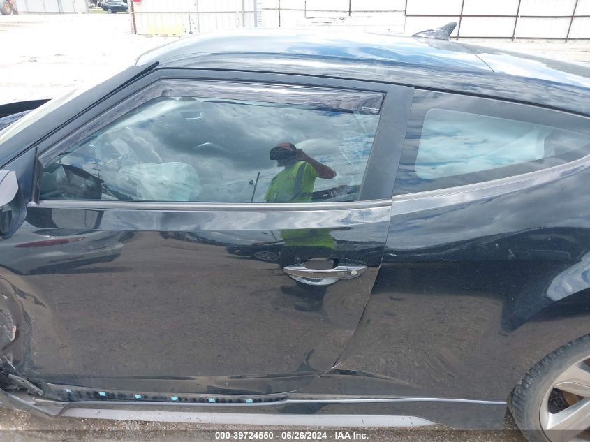 2015 Hyundai Veloster Turbo VIN: KMHTC6AE8FU232599 Lot: 39724550