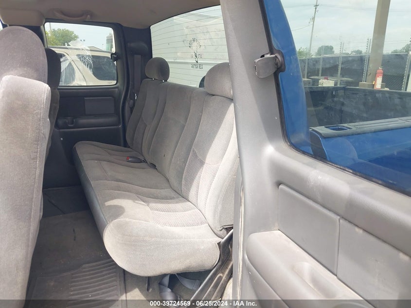 2004 Chevrolet Silverado 1500 Ls VIN: 2GCEC19T741105841 Lot: 39724569