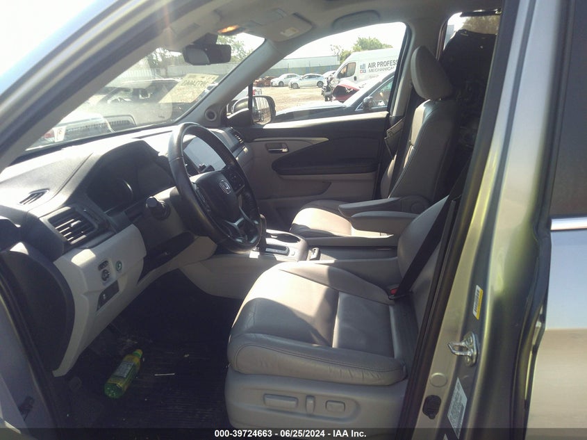 VIN 5FNYF6H53LB070098 2020 HONDA PILOT EXL