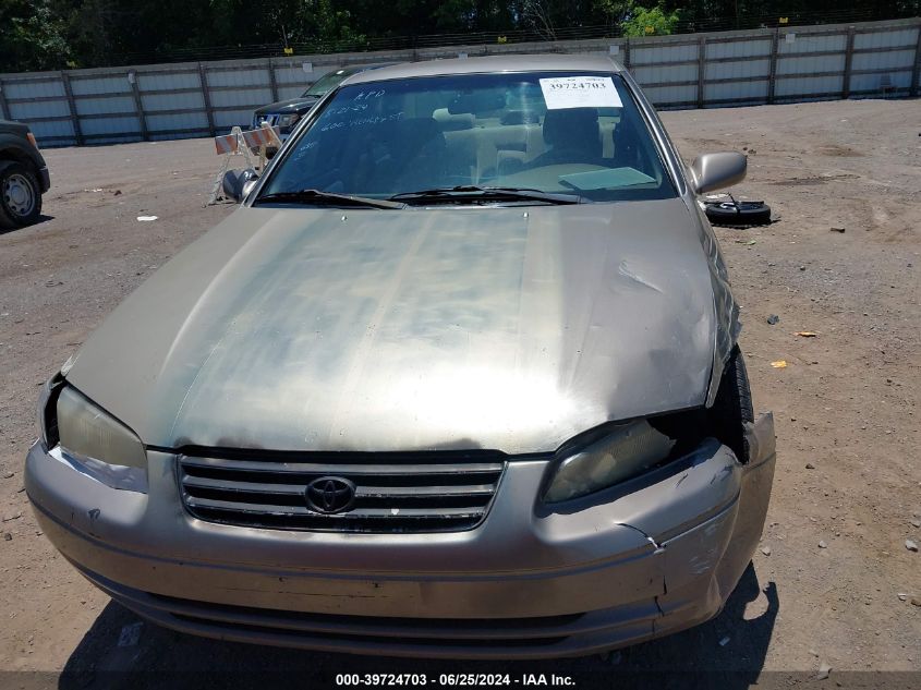 1999 Toyota Camry Le VIN: 4T1BG22K0XU490176 Lot: 39724703