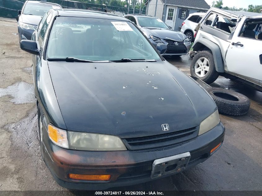 1995 Honda Accord Ex VIN: 1HGCD5650SA132868 Lot: 39724817
