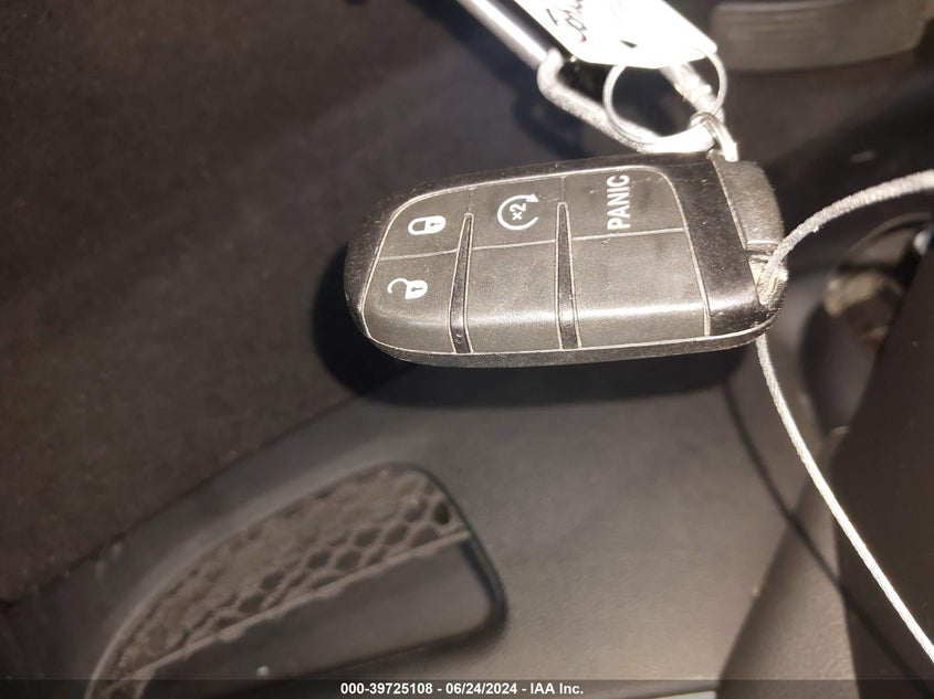 2015 Dodge Journey R/T VIN: 3C4PDDEG8FT570176 Lot: 39725108