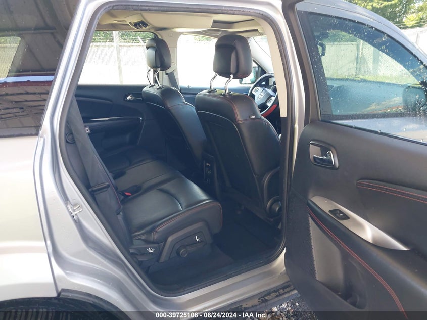 2015 Dodge Journey R/T VIN: 3C4PDDEG8FT570176 Lot: 39725108